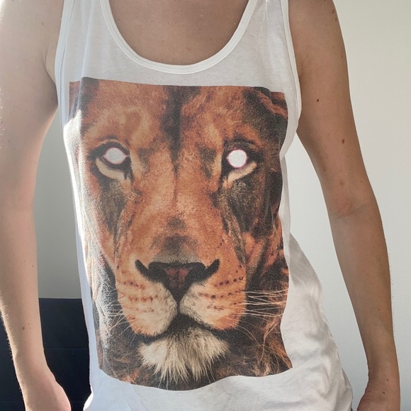 White Oversized Tank Top with Lion Face from Urban Outfitters - Picture 2 of 5